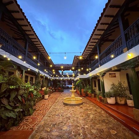 Hotel Beth Sarim บียาเดเลย์บา ภายนอก รูปภาพ