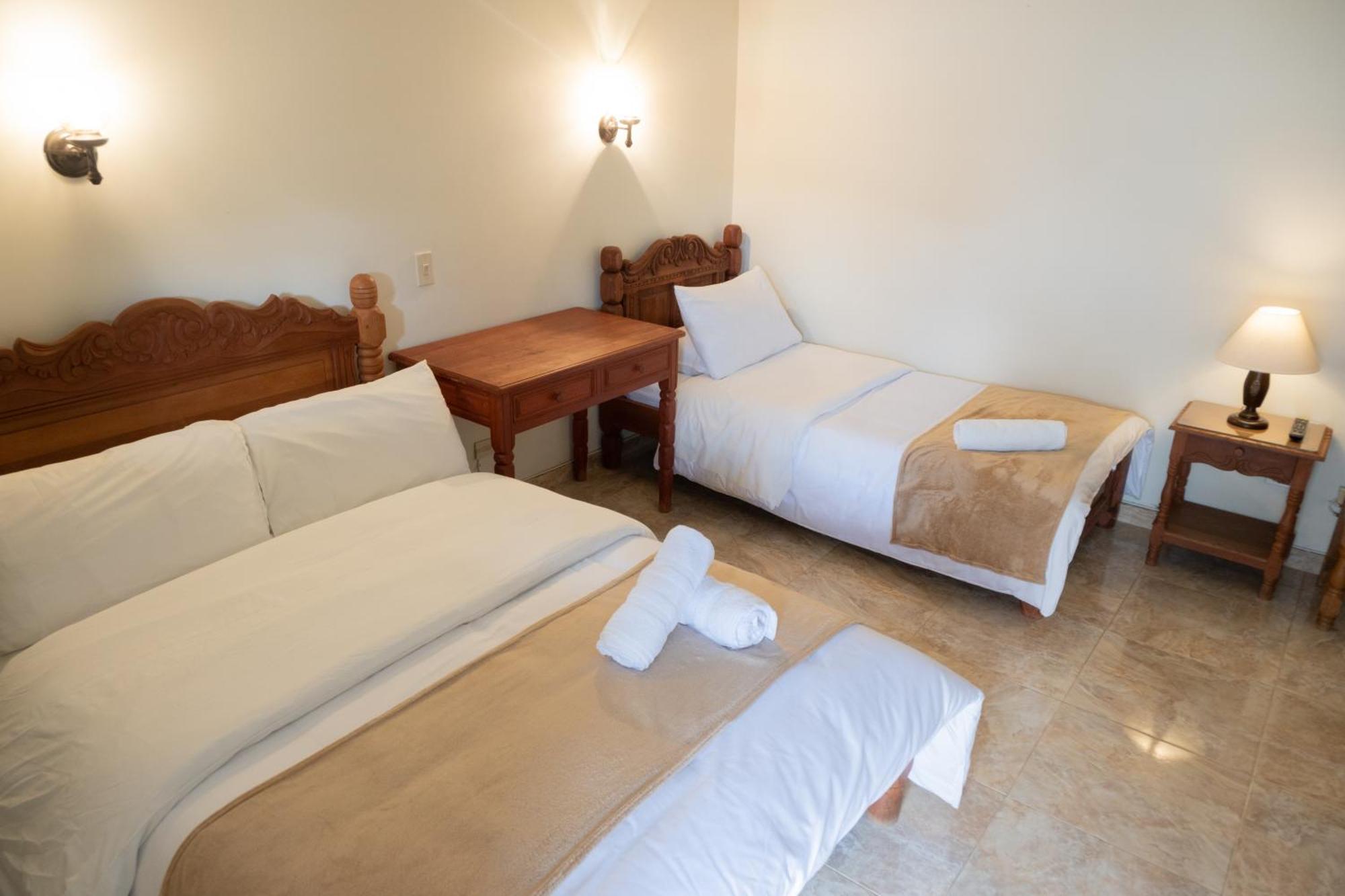 Hotel Beth Sarim บียาเดเลย์บา ภายนอก รูปภาพ