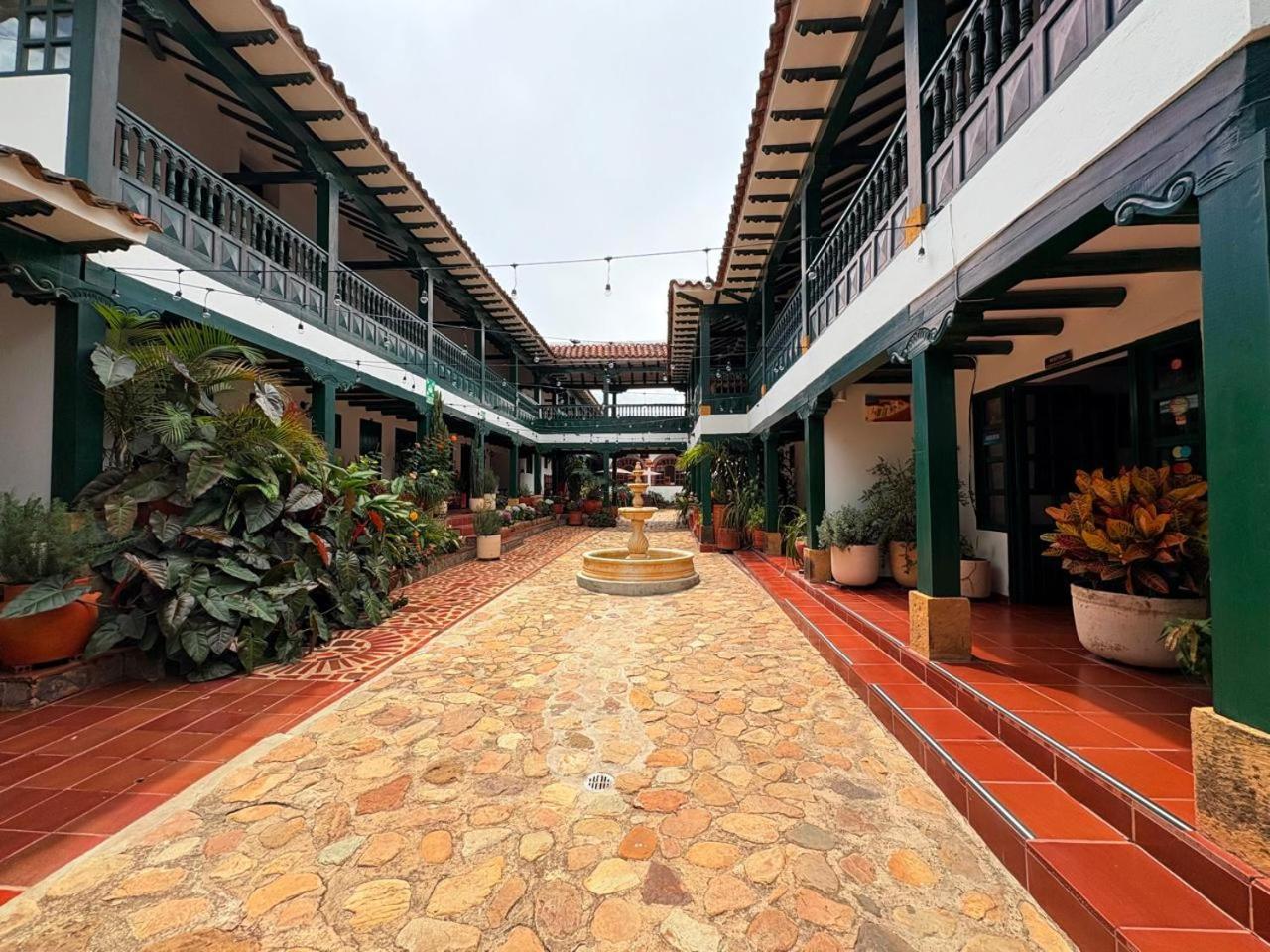 Hotel Beth Sarim บียาเดเลย์บา ภายนอก รูปภาพ